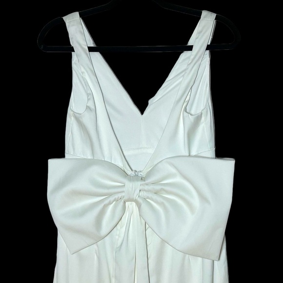 NWT Lulus Angelic Aesthetic Ivory Satin Bow Back Sleeveless V-Neck Jumpsuit, S - Picture 7 of 13